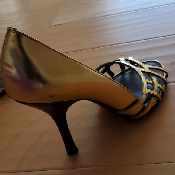 Shoes - Picture 6 of 6